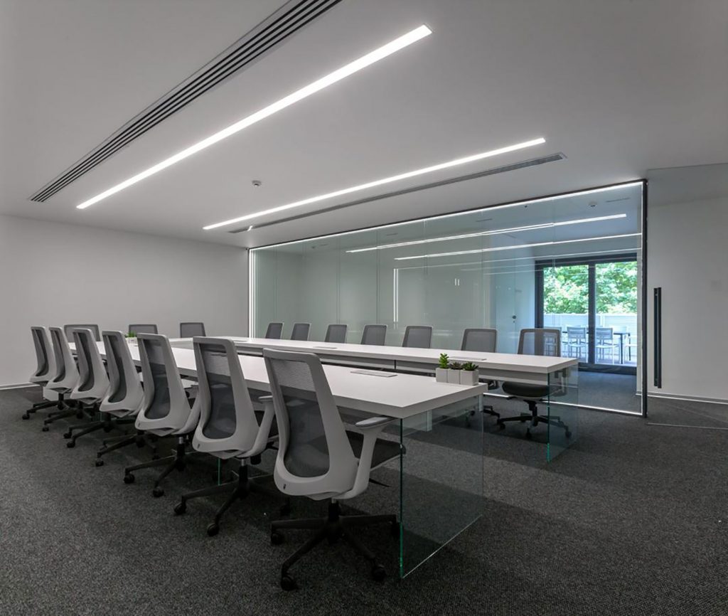 میز کنفرانس در فانتونی میز کنفرانس در فانتونی