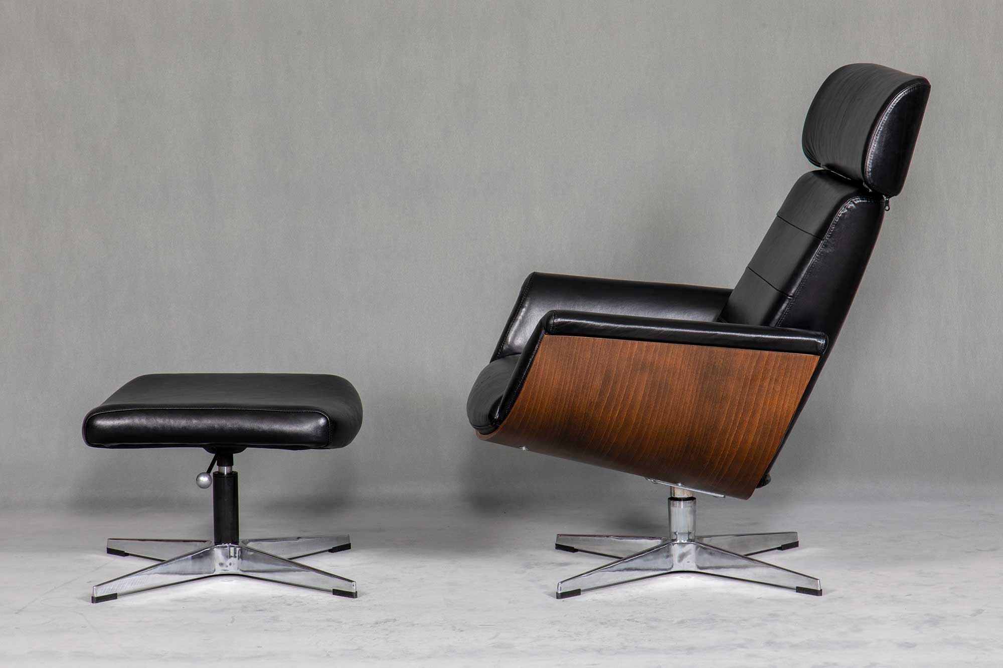 طراحی صندلی و جلو پایی