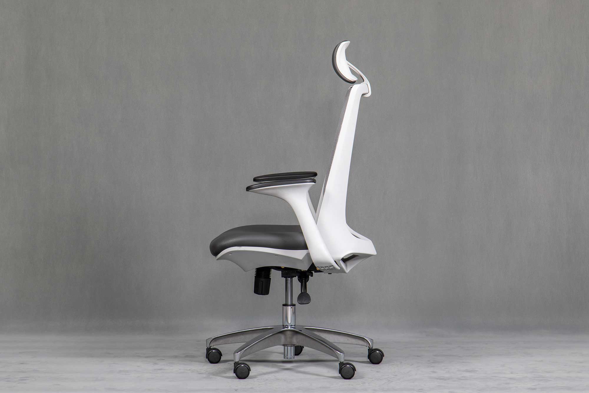 طراحی صندلی مدیریت I81g