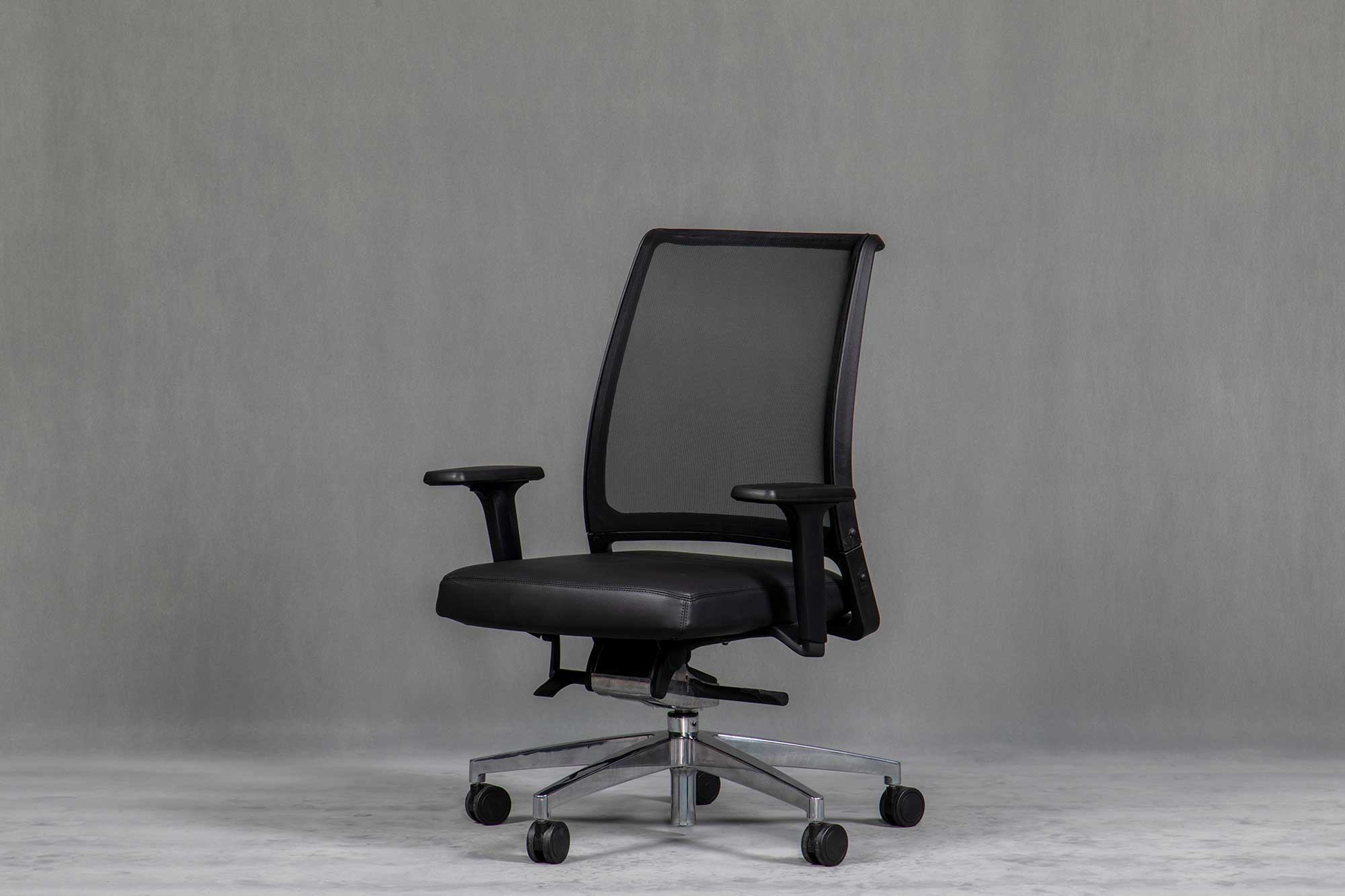 صندلی اداری کارمندی مدل Q44b