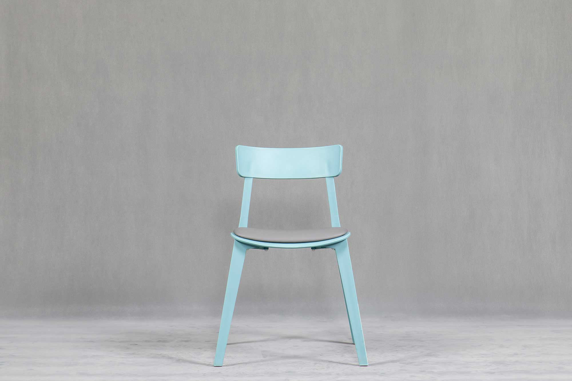 طراحی صندلی یونیک از نمای روبرو