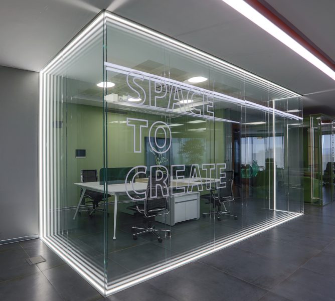 اهمیت نورپردازی در دکوراسیون داخلی و محیط های اداری پادایران