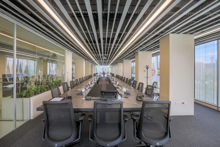 اهمیت نورپردازی در دکوراسیون داخلی و محیط های اداری در پادایران