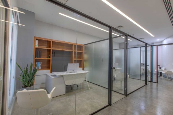 پارتیشن تک جداره با پروفیل رنگی