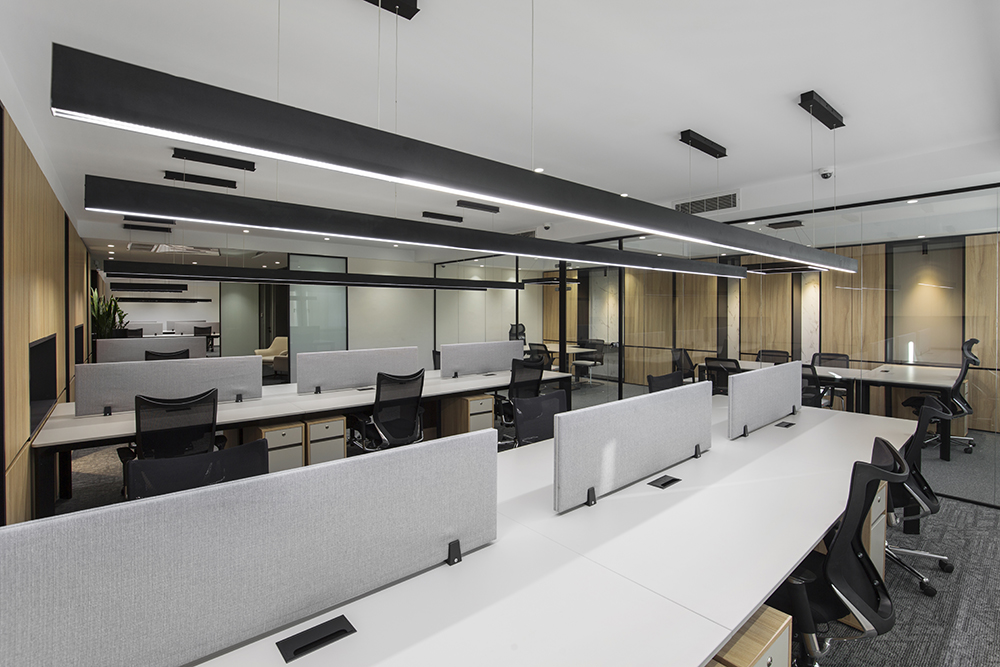 چیدمان مبلمان اداری در سالن های بزرگ چیدمان مبلمان اداری در سالن های بزرگ