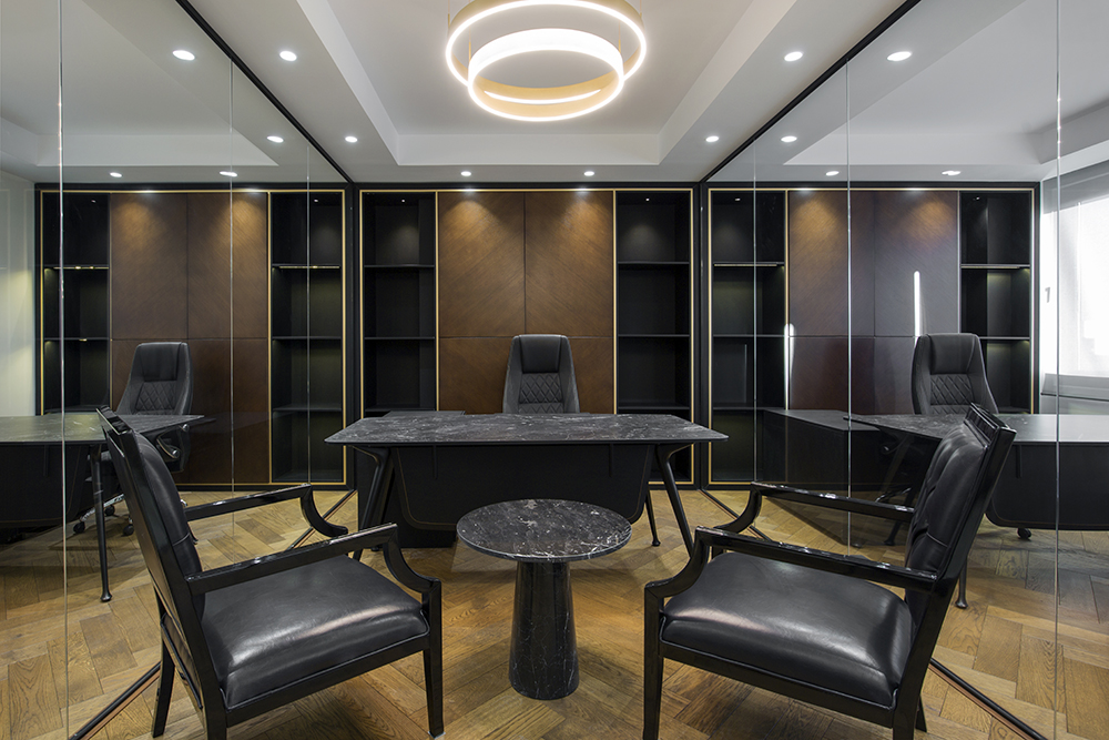اتاق های مدیریتی و کمد های دیواری متناسب با فضای اداری