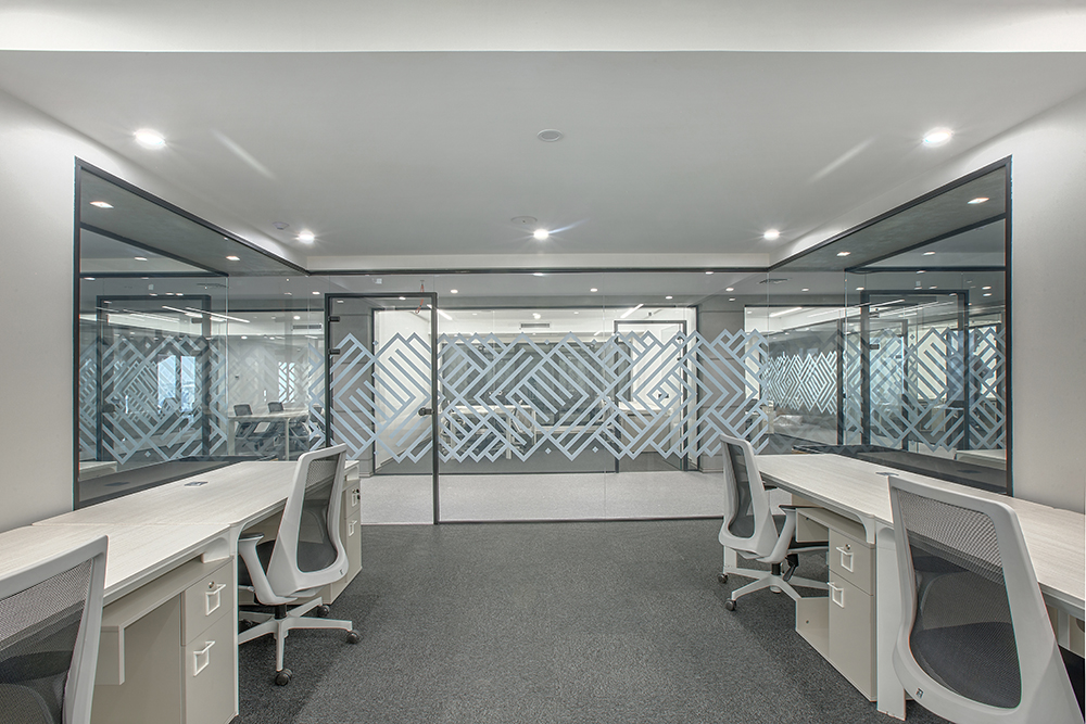 تنوع بالای میز و پارتیشن اداری در پادایران تنوع بالای میز و پارتیشن اداری در پادایران