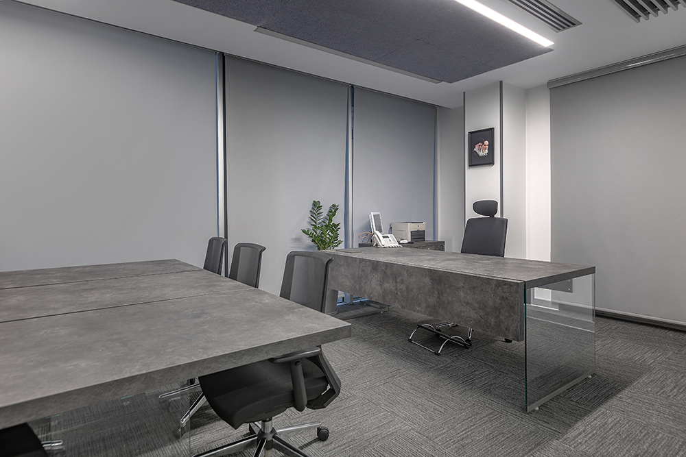 طراحی اتاق مدیریت به همراه میز کنفرانس